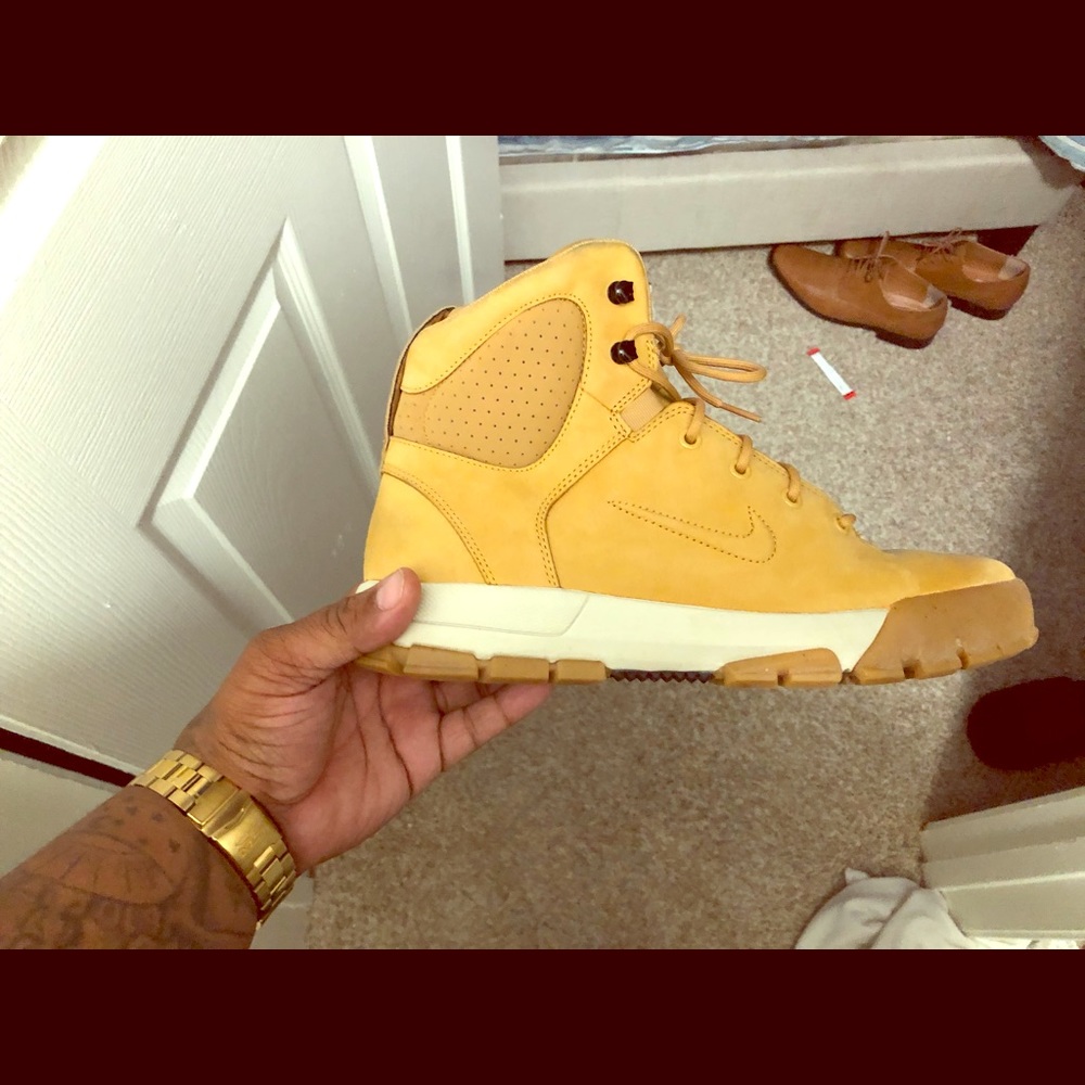 Nike Boots